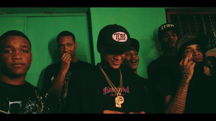 Ezzy R ft Yoan Retro & Yovng Gretty - Flaco (Video Oficial)